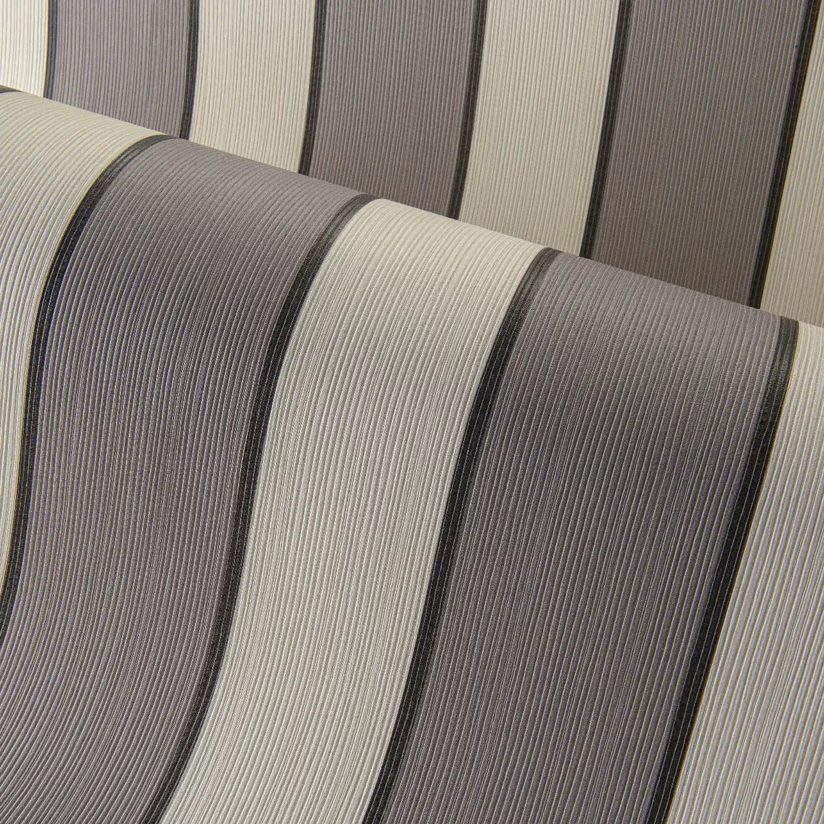 hookedonwalls-listras-sfeer-stripesstripes-listras-90795-mood-print-hr