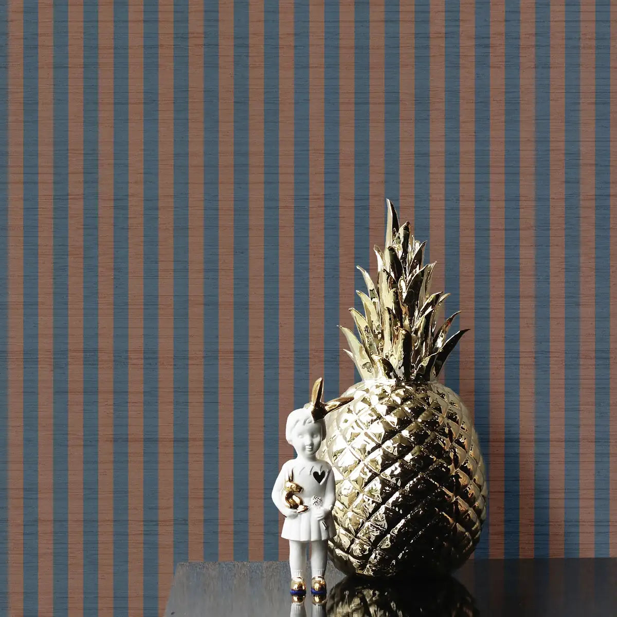 hookedonwalls-paski-sfeer-stripesstripes-paski-90777-roomshot-print-hr