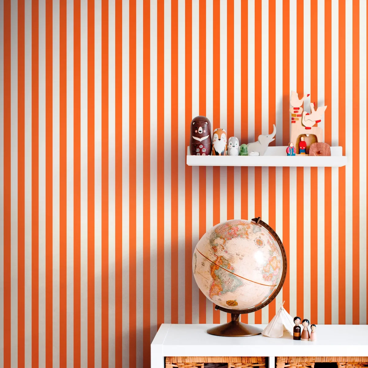 hookedonwalls-riviera-sfeer-stripesstripes-riviera-90761-roomshot-print-hr